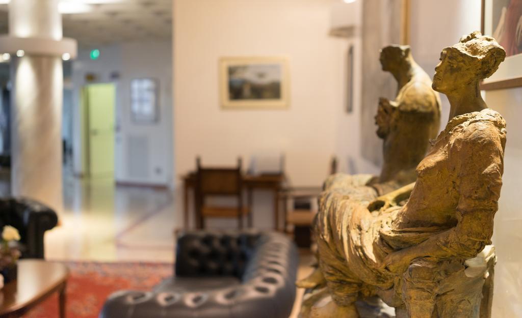 Palace Hotel Serravalle Eksteriør bilde