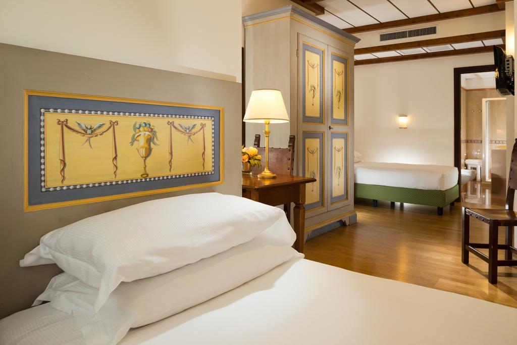Palace Hotel Serravalle Eksteriør bilde