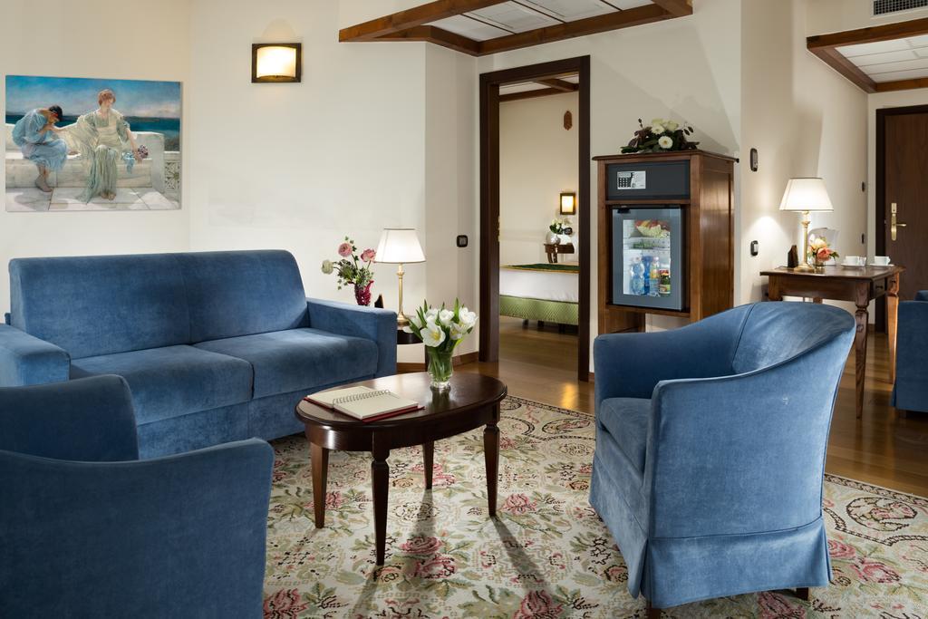 Palace Hotel Serravalle Eksteriør bilde